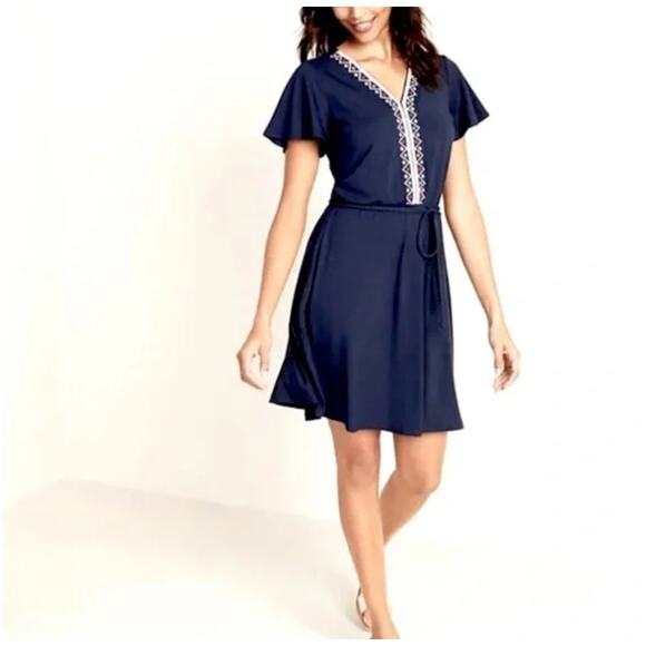 Navy Blue Short Sleeve Dress with Embroidered V-Neckline Old Navy Size Medium - Picture 2 of 9
